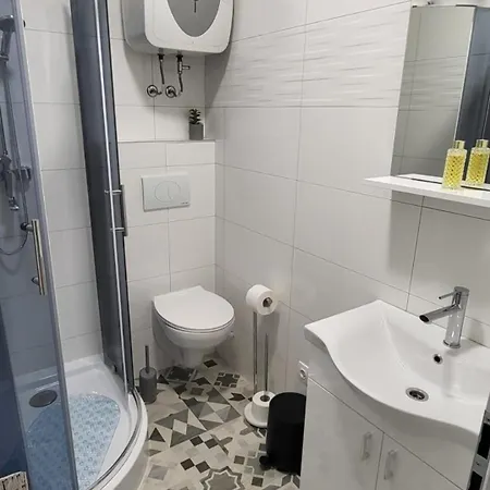 Belina アパート ストモルスカ