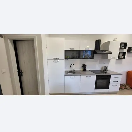 Belina アパート ストモルスカ